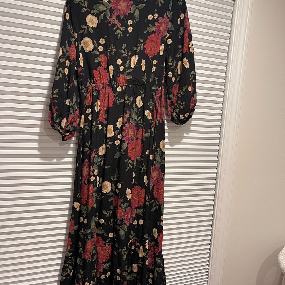 GAP Black and Red Floral Midi Dress - Picture 4 of 5